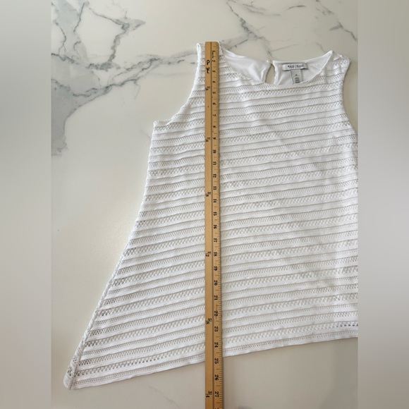 White House Black Market asymmetrical White top Medium - Picture 6 of 6